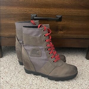 Sorel Women's Heeled Boots - grey gray Brown and Red 7.5